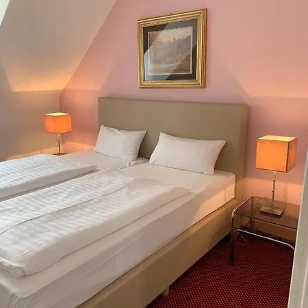 Hotel Germania 3*