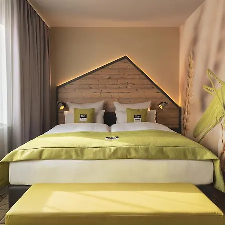 - The Niu, Mill Muelheim, An Ihg Hotel Köln