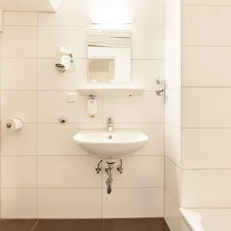 Ahl Meerkatzen Hotel Cologne
