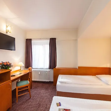 Ahl Meerkatzen Hotel 3*