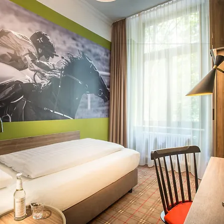 The Ascot Hotel