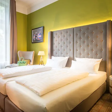 The Ascot Hotel 4*
