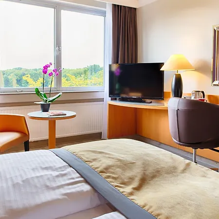 Hotel Leonardo Royal - Am Stadtwald 4*