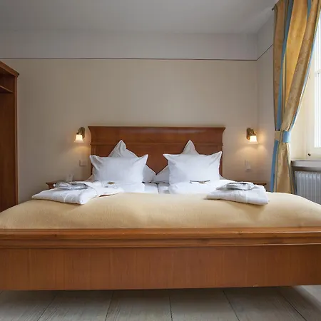 Xii Apostel Hotel 3*