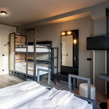 Hotel A&o Dom 2*