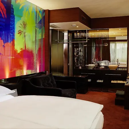 Hotel Savoy
