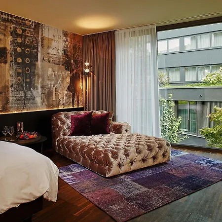 Savoy 4*