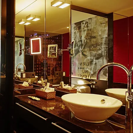 Savoy 4* Keulen