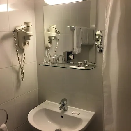 Hotel Rugs 4*