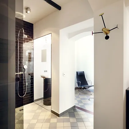 The Qvest Hideaway 4* Keulen