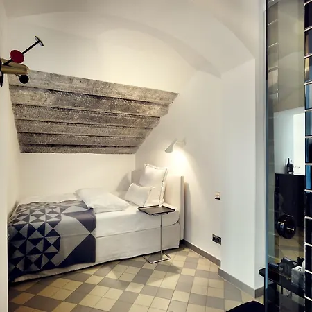The Qvest Hideaway Keulen