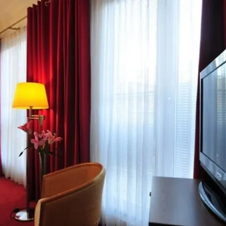 Cerano Am Dom Hotel Colonia