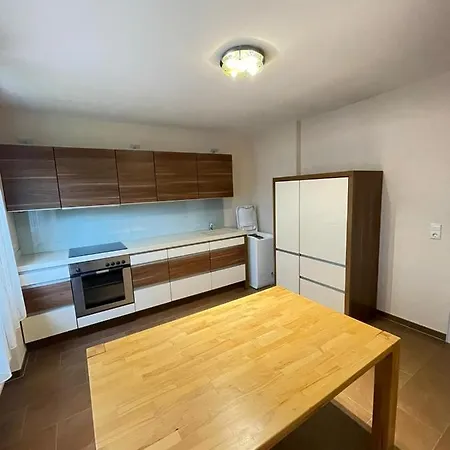 2 Mobliert Zentrale Lage In Cologne