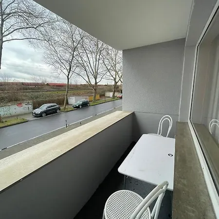 Apartment 2 Möbliert Zentrale Lage In *