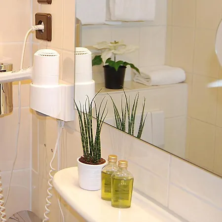 La Maison City-Messe-Arena Hotel Boardinghouse - Kontaktloser Self Check-In Cologne