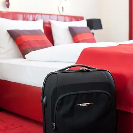 Esplanade Hotel 3*
