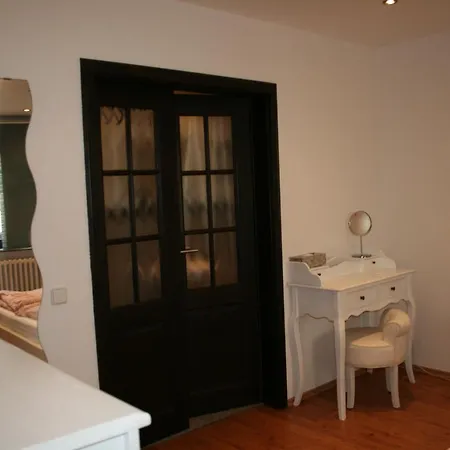 Apartment Ferienwohnung Alt-bocklemünd Köln