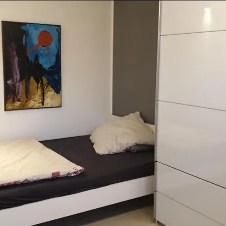 Mit Schoener, Moderner Einrichtung Apartment *