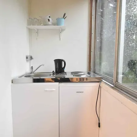 Monteurzimmer Mit Pantry-kueche In