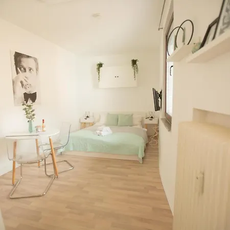 Neu Innenstadt Altstadt In Lage Von Cologne