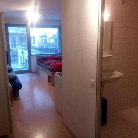Apartment Dreams 23h