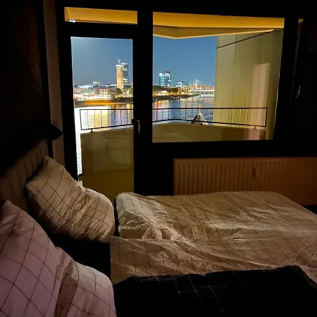 Rheinblick Apartment Cologne