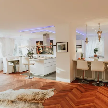 Luxury Penthouse ☆ ☆ ☆ ☆ ☆