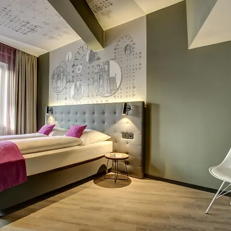 Boutique 003 Am Dom, Trademark Collection By Wyndham 3* Colonia