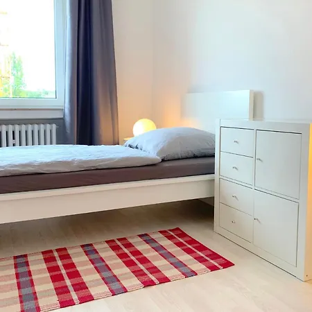 Schoene 3-zimmer-wohnung In Koeln-brueck Mit Eigenem Parkplatz