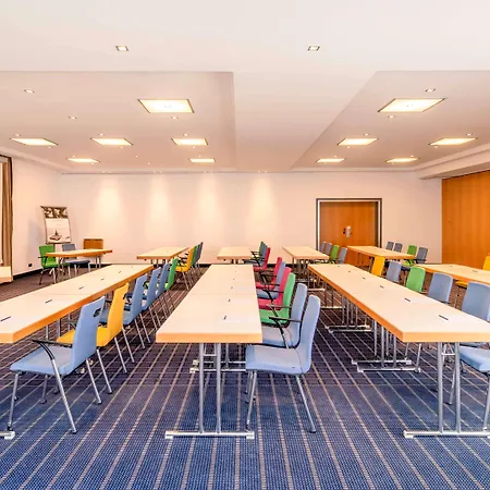 Mercure Friesenstrasse Hotel 4*