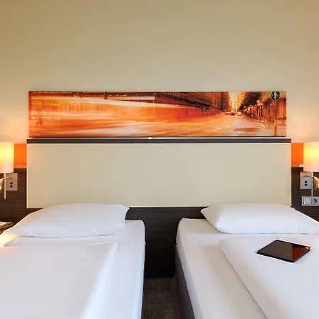 Mercure West