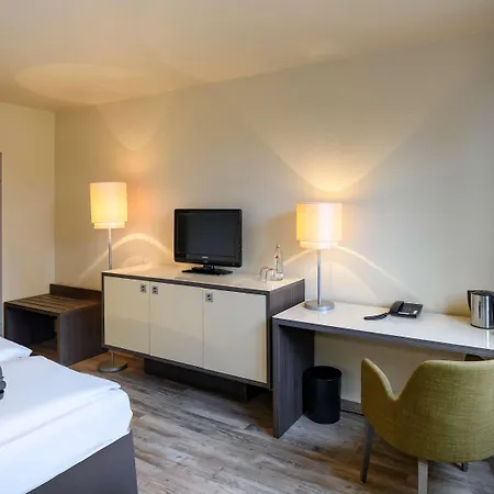 Hotel Mercure West