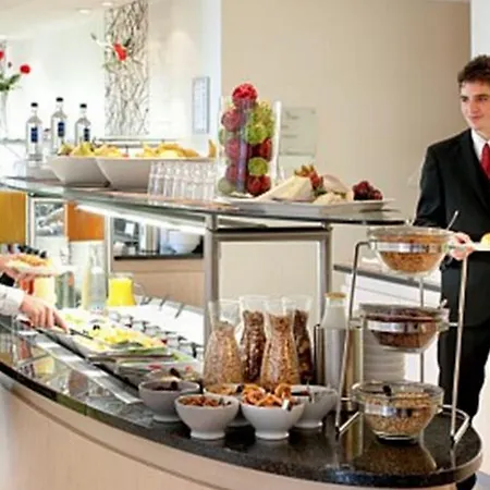 Hotel Mercure West