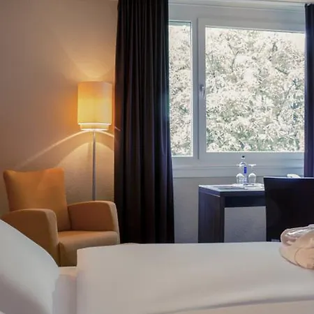 Hotel Mercure West