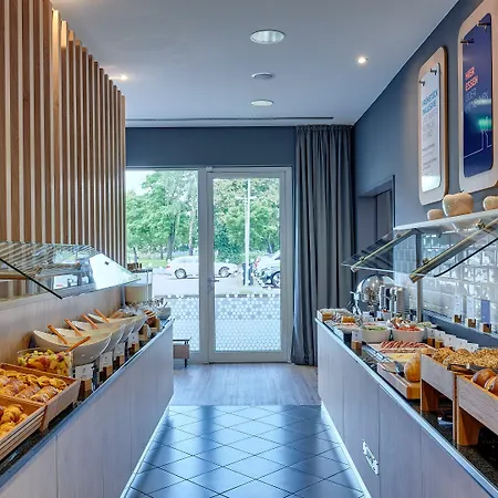 Hotel Express Muelheim By Ihg Cologne