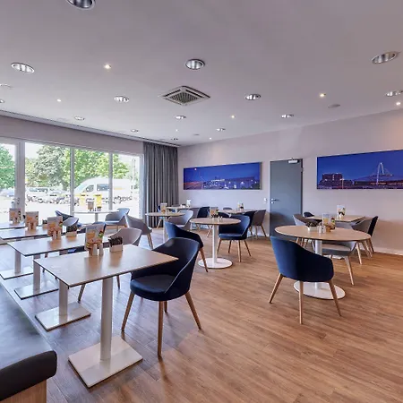 Express Muelheim By Ihg Hotel 3*
