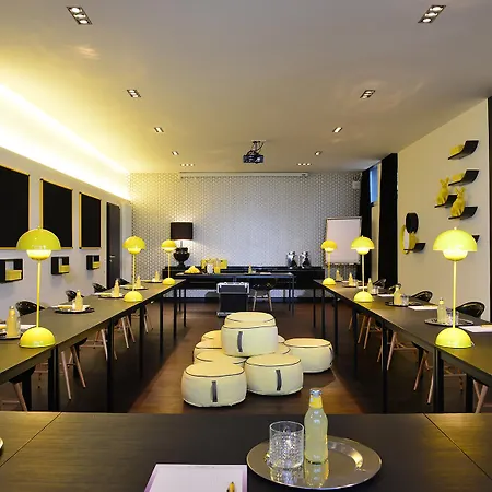 Friends Hotel 3*