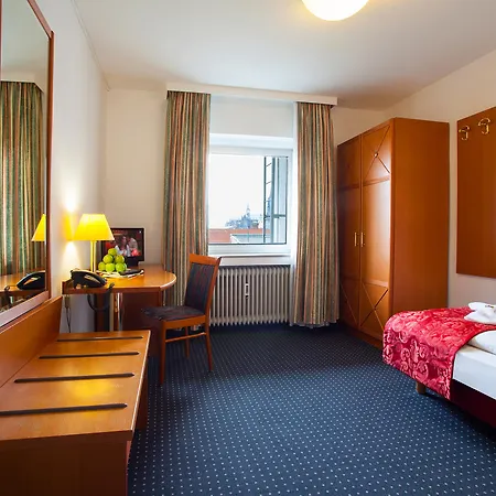 Hotel Centro Royal 3*