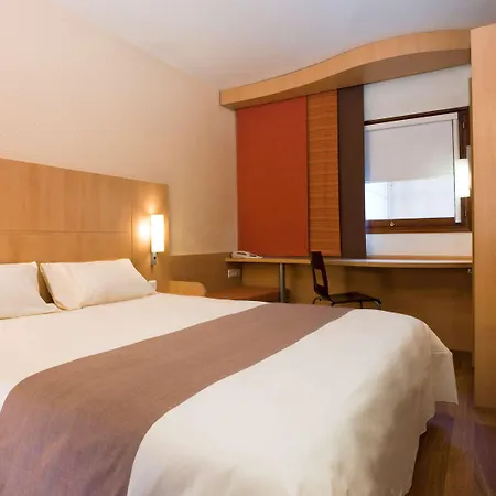 Ibis Airport 3*