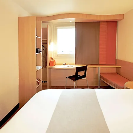 Hotel Ibis Airport 3*