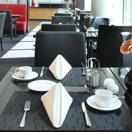 Lindner Am Dom, Part Of Jdv By Hyatt 4* Cologne