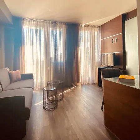 آم أوغستينربلاتز 4*