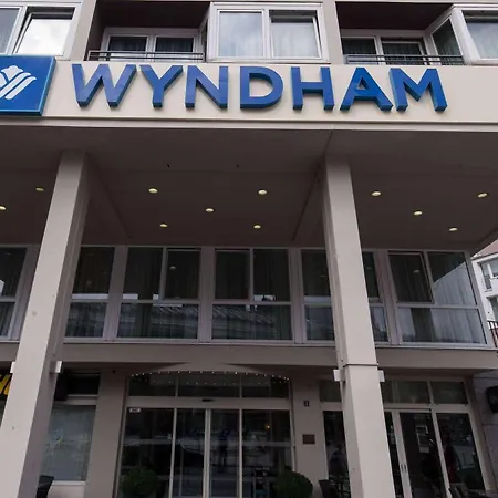 Wyndham Hotel
