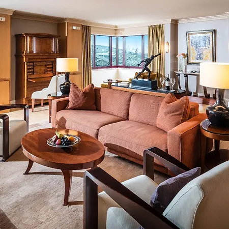 Hyatt Regency Hotel 5*