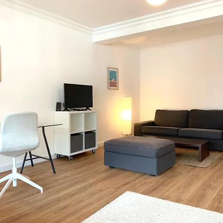 Schoene 3-zimmer-wohnung In Koeln-brueck Mit Eigenem Parkplatz * Cologne
