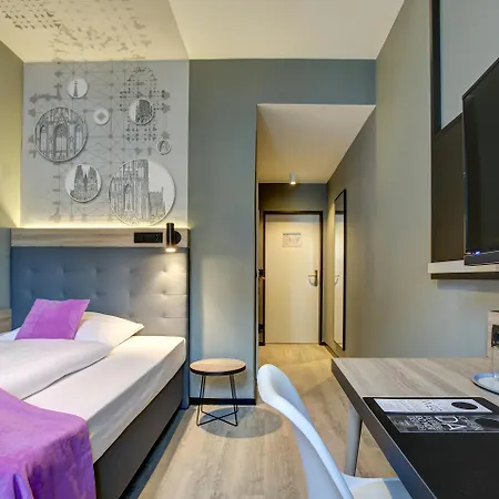 Boutique 003 Am Dom, Trademark Collection By Wyndham Colonia
