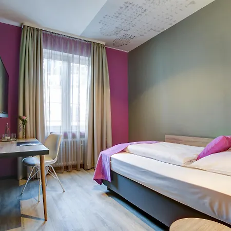 Hotel Boutique 003 Am Dom 3*