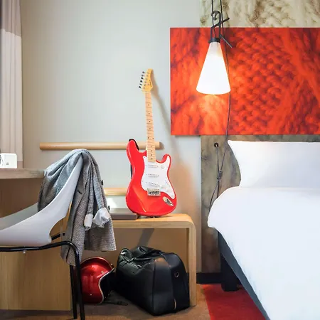 Ibis Am Dom 2*