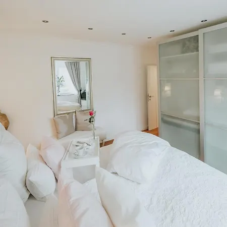 Luxury Penthouse ☆ ☆ ☆ ☆ ☆ Apartment *