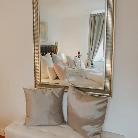 Luxury Penthouse ☆ ☆ ☆ ☆ ☆ Apartment